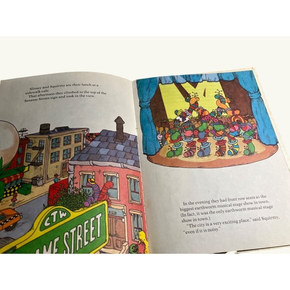 Sesame Street Muppets The City Worm And The Country Worm Book By Linda Hayward - Picture 6 of 11
